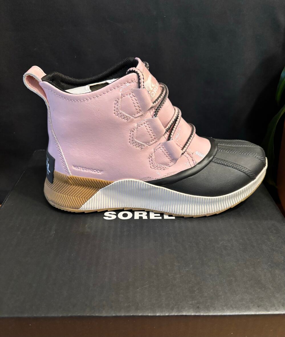 Women’s Sorel Out N About III Classic Waterproof Boots Shoes Vintage Pink size 6